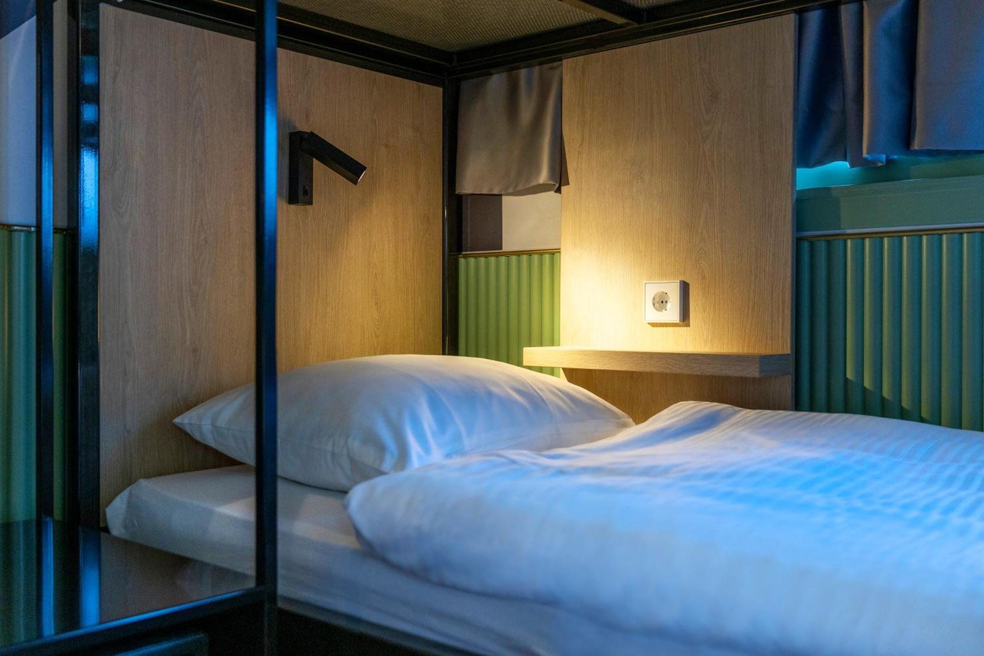 Tourist Inn Hotel อัมสเตอร์ดัม ภายนอก รูปภาพ