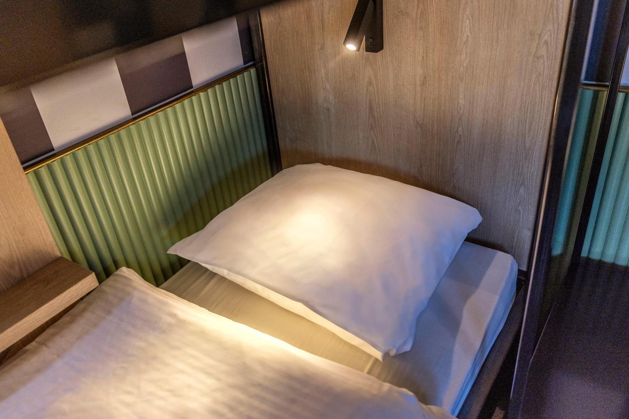 Tourist Inn Hotel อัมสเตอร์ดัม ภายนอก รูปภาพ