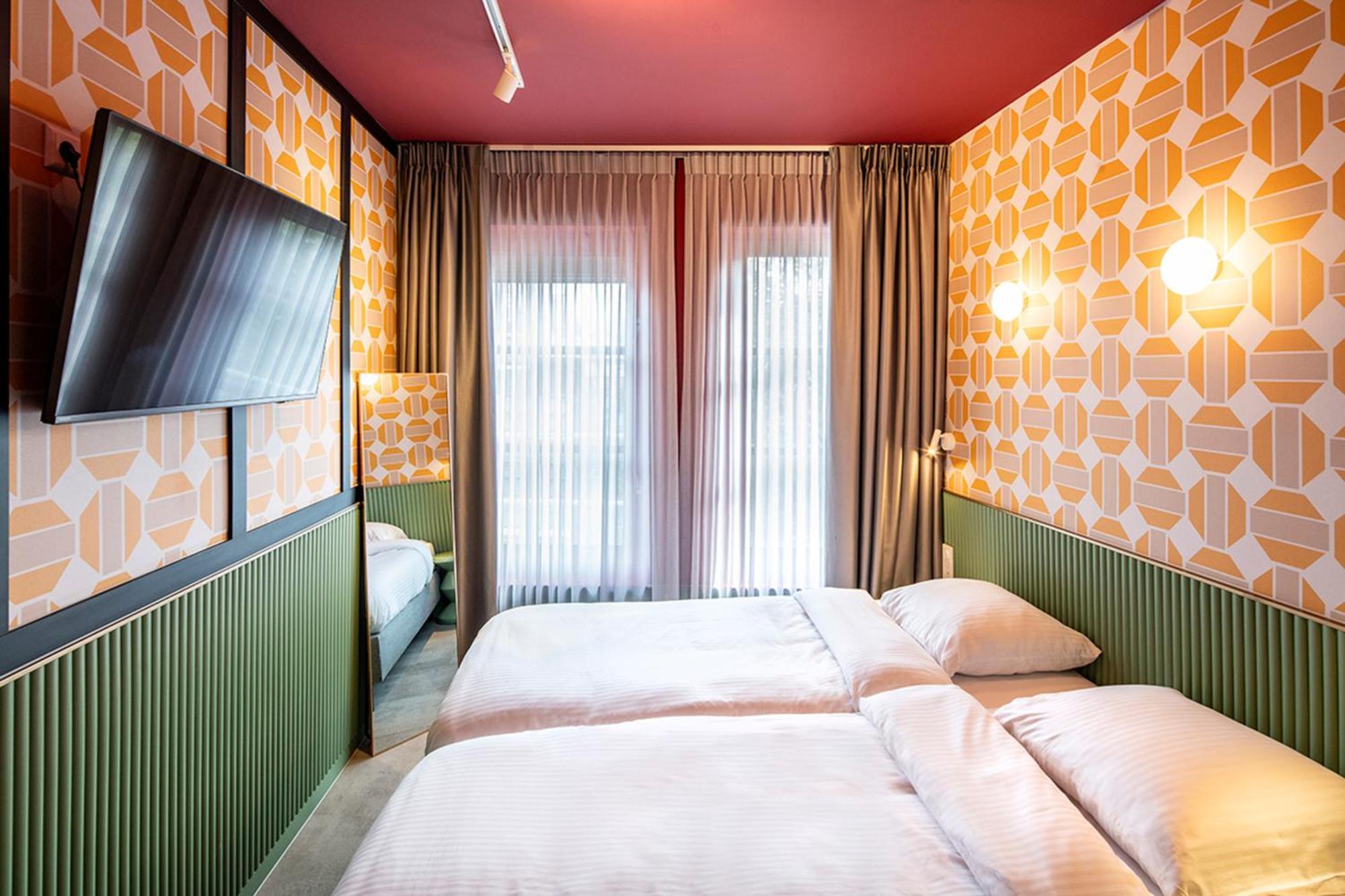 Tourist Inn Hotel อัมสเตอร์ดัม ภายนอก รูปภาพ