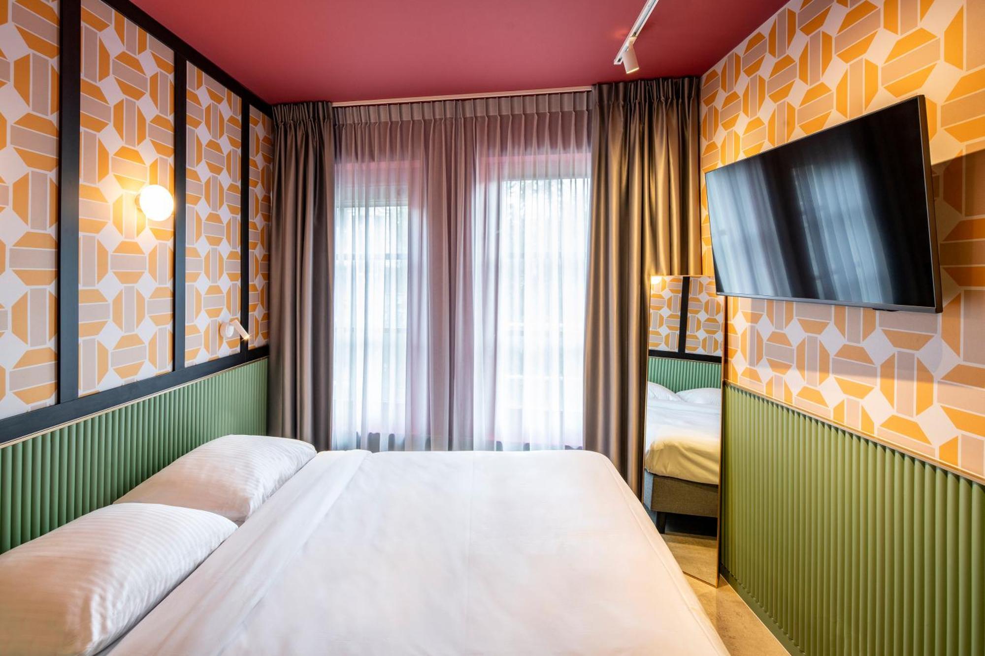Tourist Inn Hotel อัมสเตอร์ดัม ภายนอก รูปภาพ